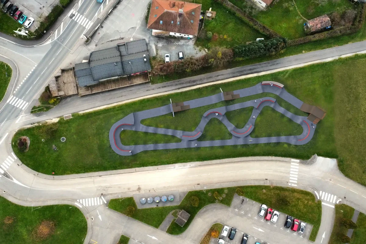 Projecte de Pumptrack a Faverges, França. Per encàrrec de Cruise Control.